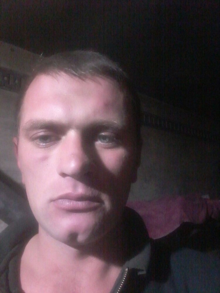  10514628  Ivan, 40 ,    