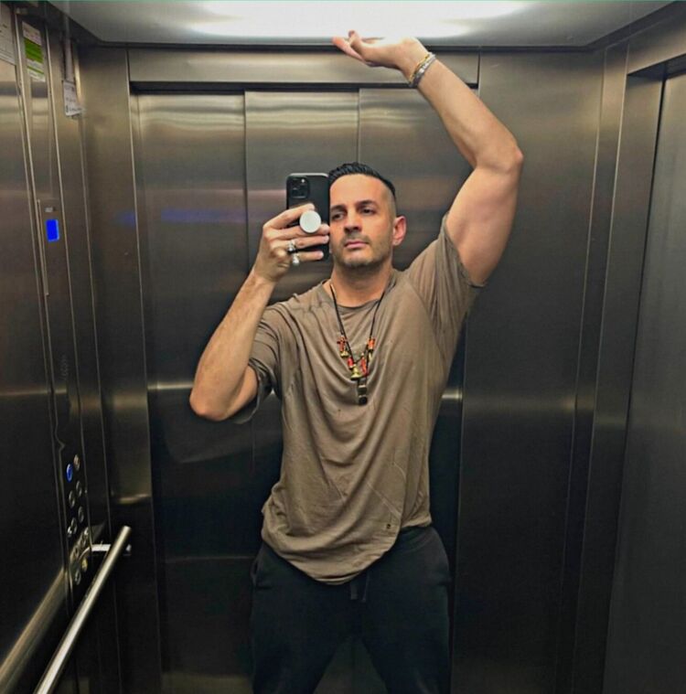 ���� 56120358 ������� �������, 37 ���, ���� ���������� � ������