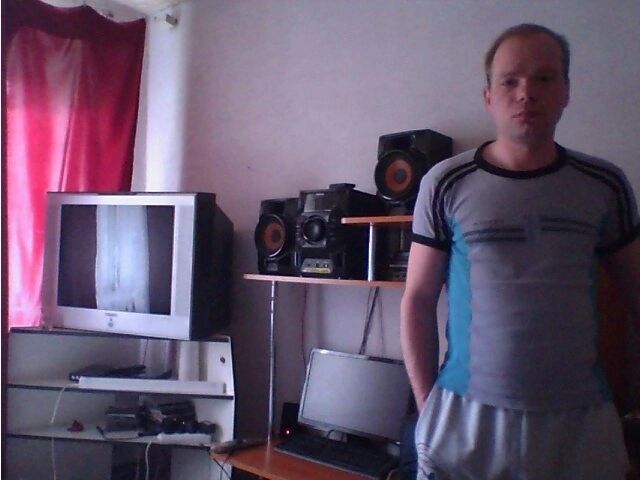  34849448  Oleg, 46 ,    