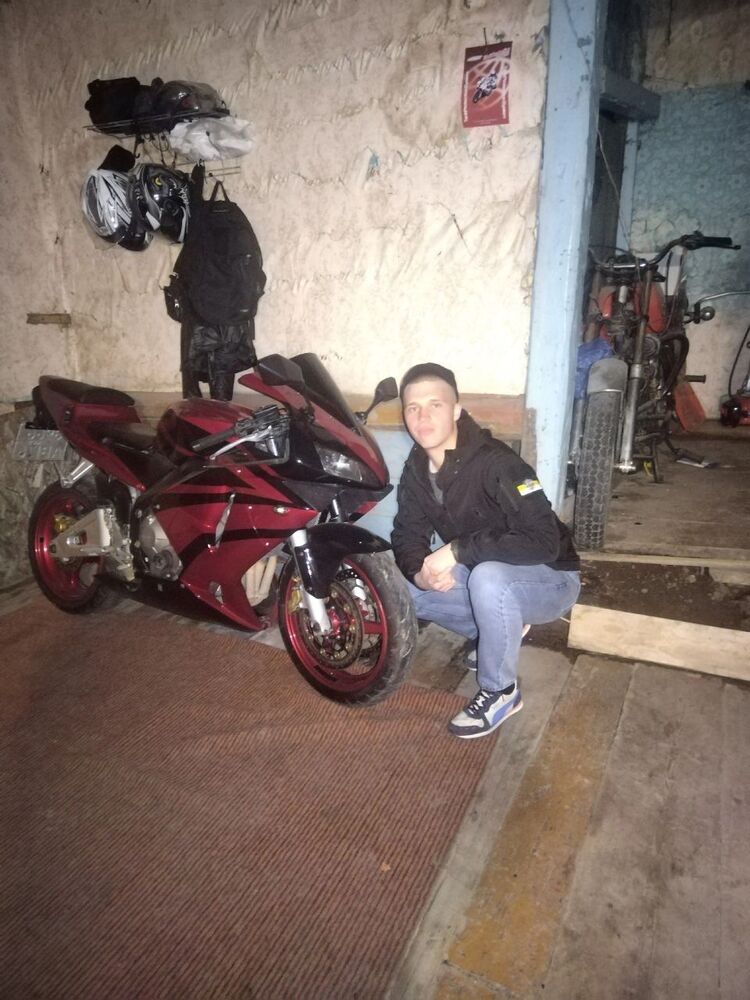  46811238  , 22 ,    