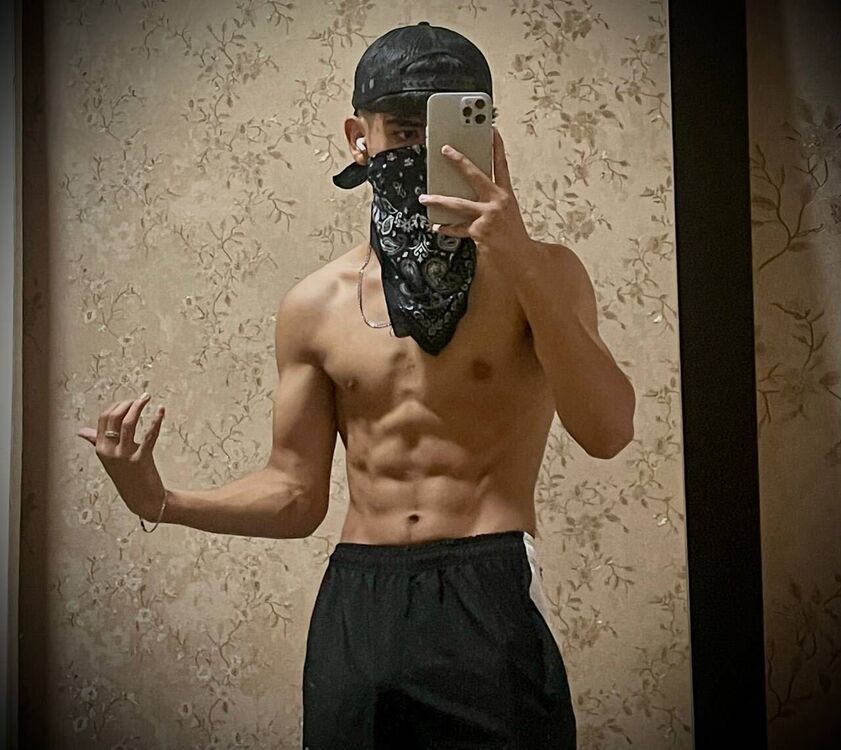  42527468  , 23 ,    