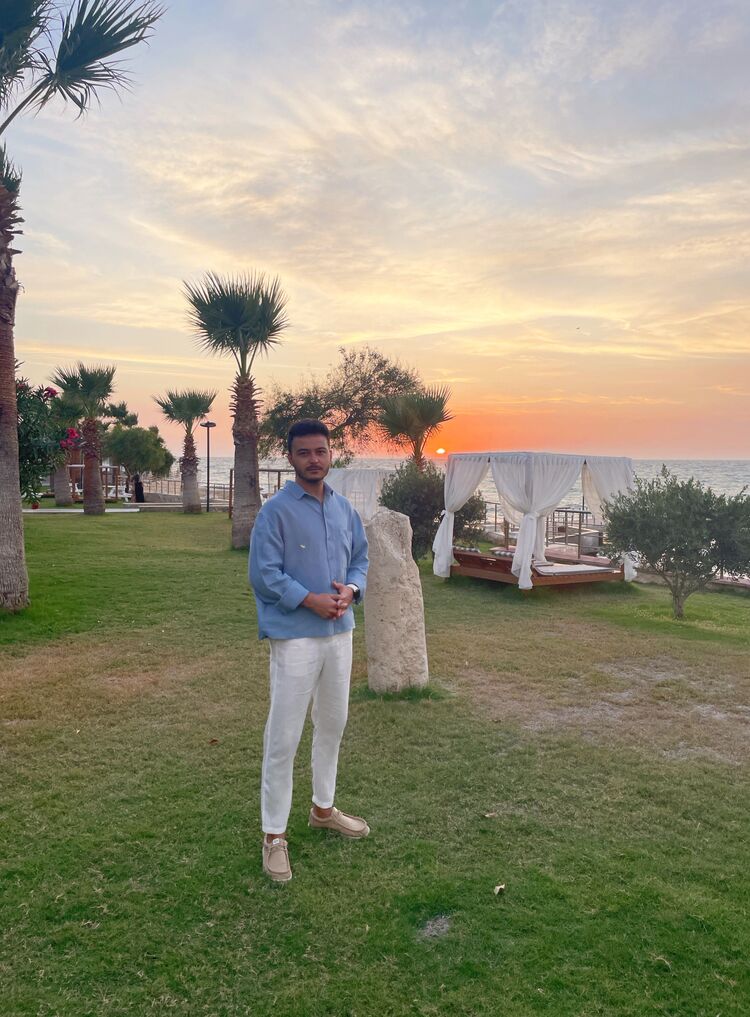  ,   Emre, 33 ,   ,   
