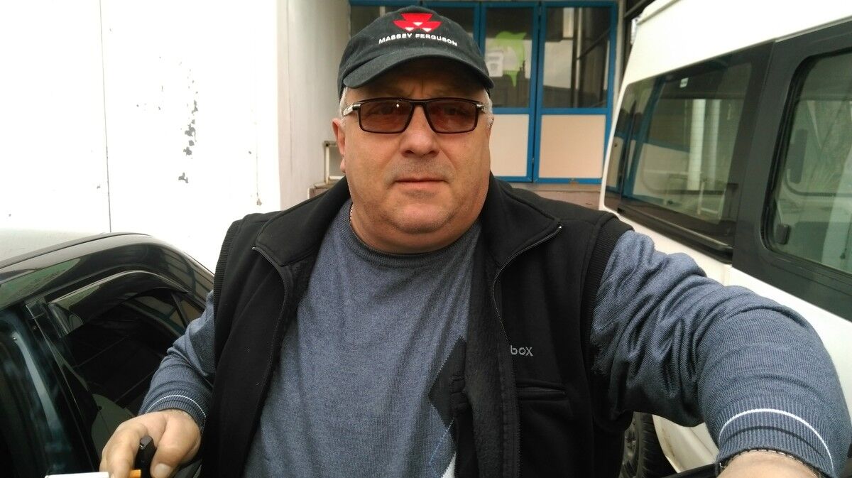  10696418  Koki, 62 ,    