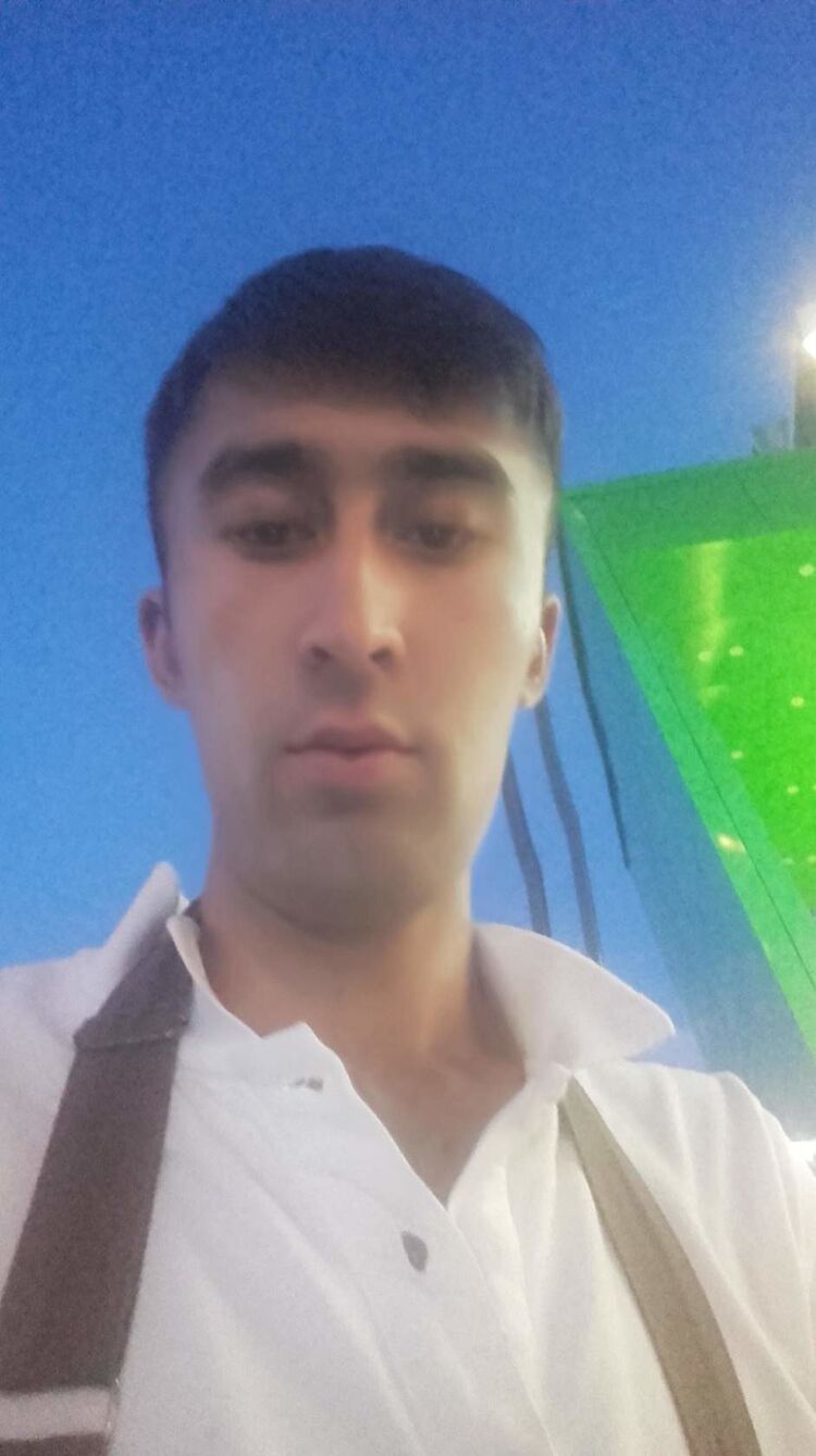  ,   Ahmed, 32 ,     , c 