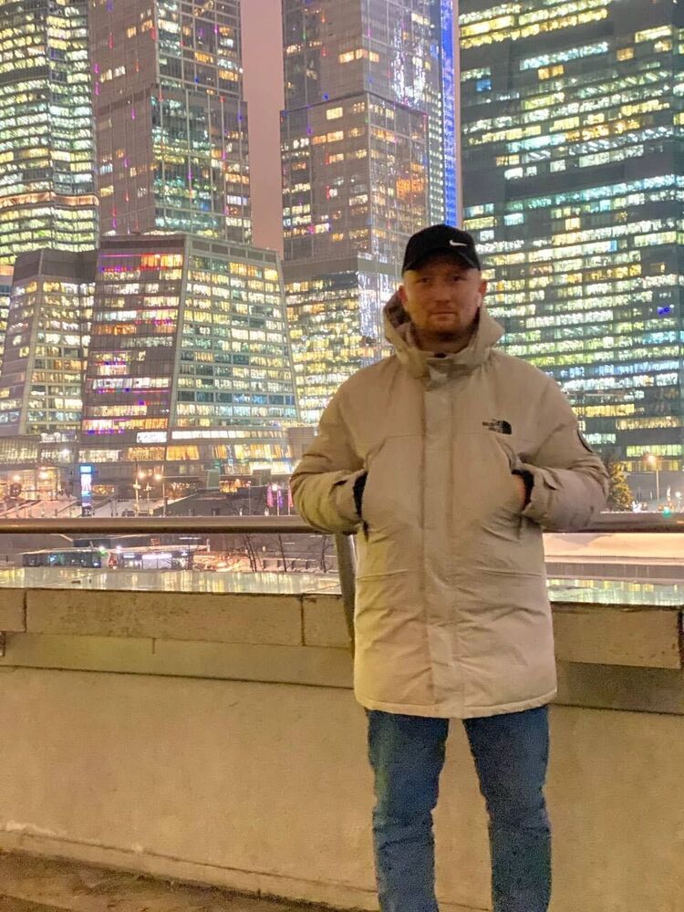  43328948  , 27 ,    -