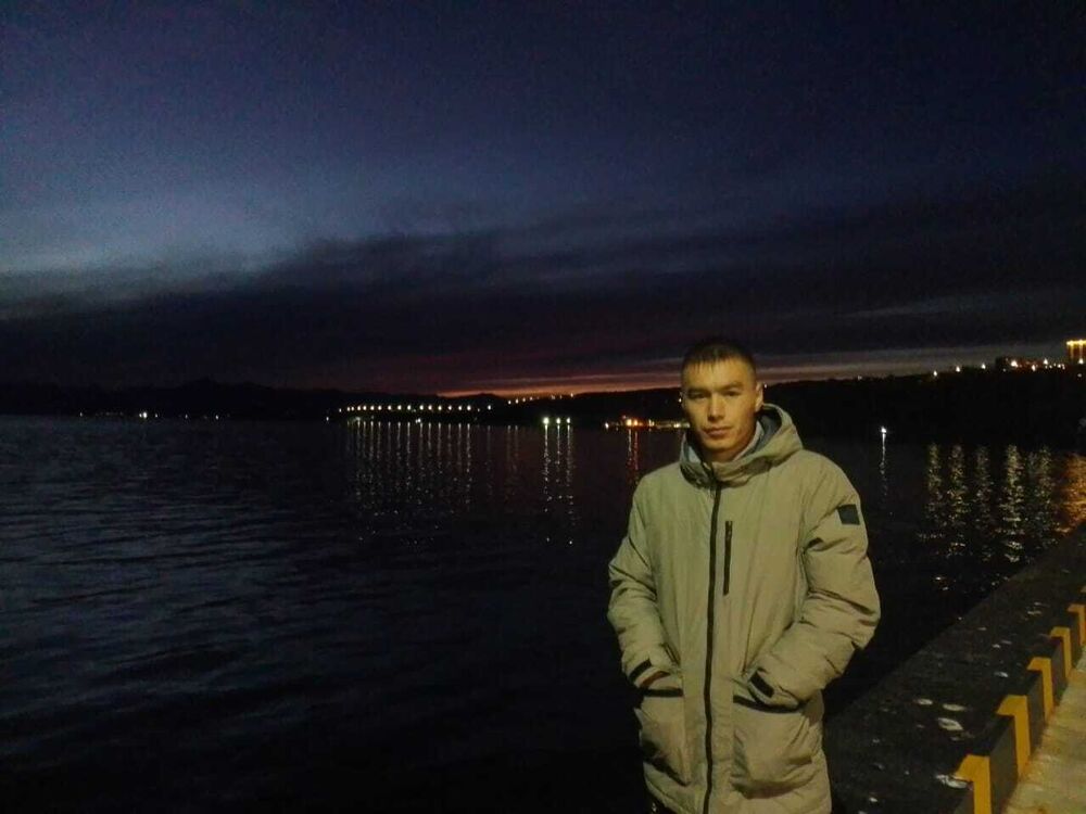  -,   Denis, 26 ,   ,   