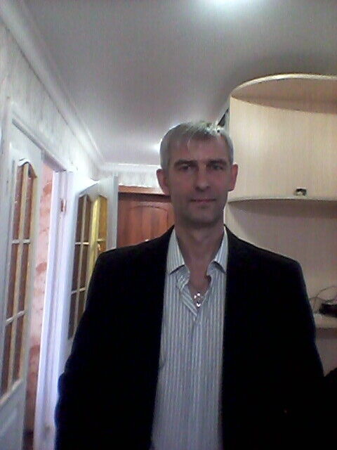 20037468  , 53 ,    