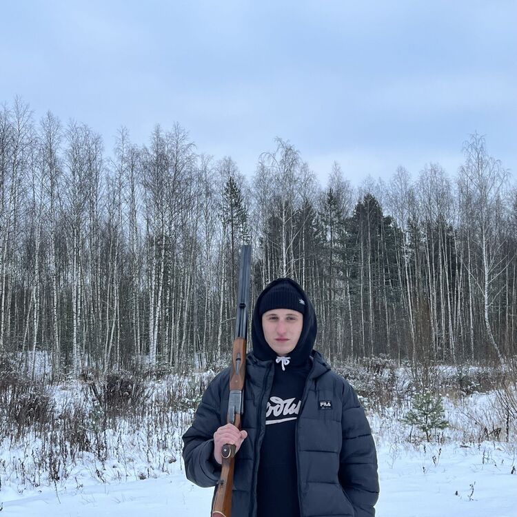  41150708  Stefan, 22 ,    