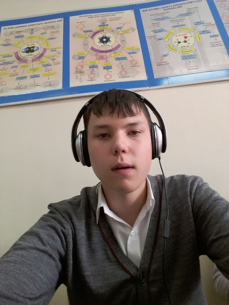  ,   Viktor, 27 ,   