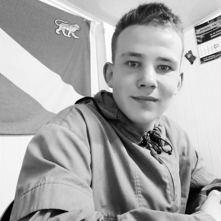 парень семы. пацан 15 лет в шапке. мальчик сэм инстаграм. сойка актеры. парень семы.