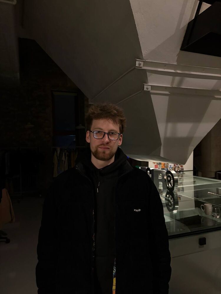  ,   Anatoli, 29 ,   ,   