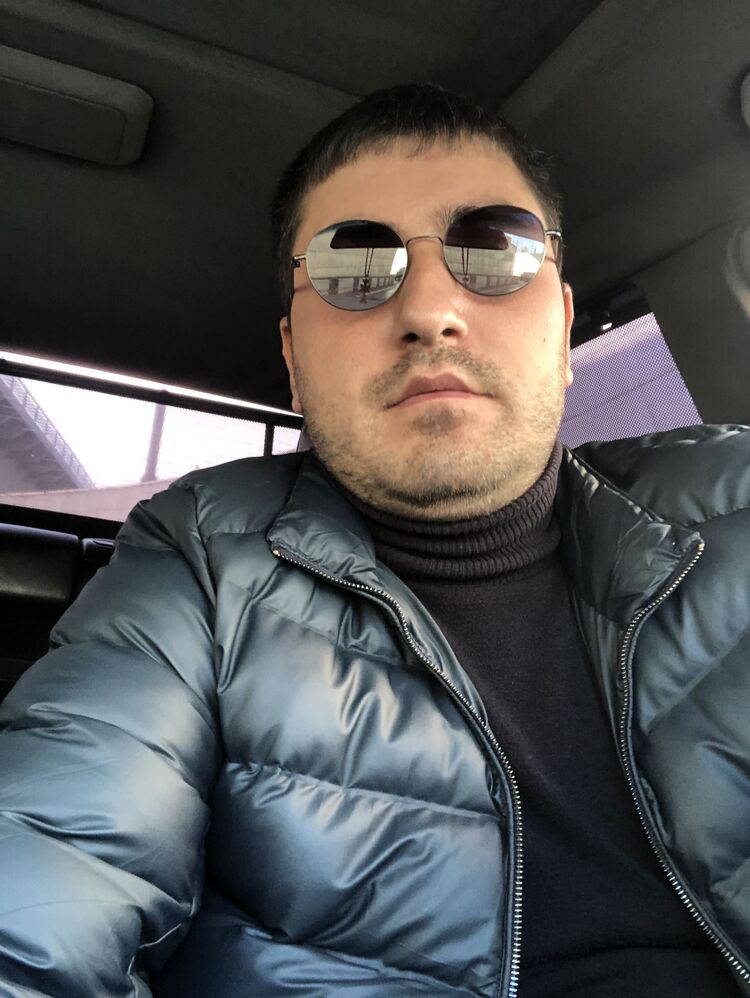  ,   Adam, 33 ,   ,   , c 