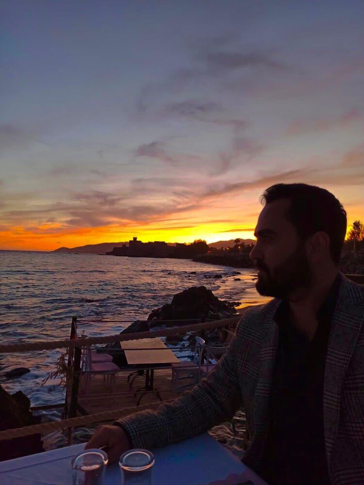  32628878  Halit Yasin, 31 ,    
