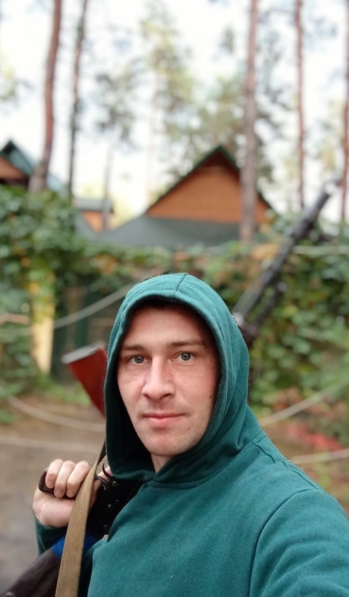  ,   Evgenij, 32 ,   