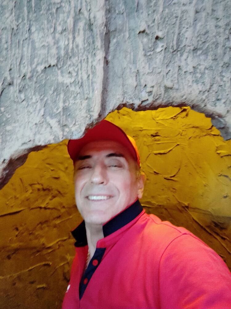  53477068  Andrey, 57 ,    