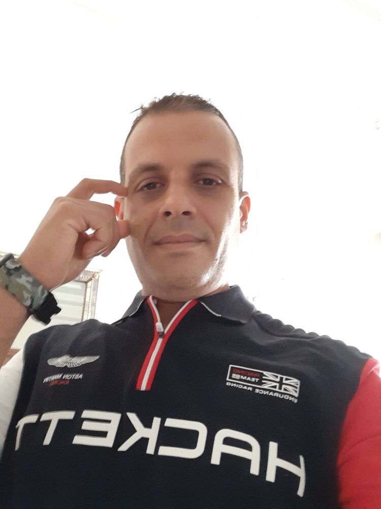  40909668  Othmane, 42 ,    