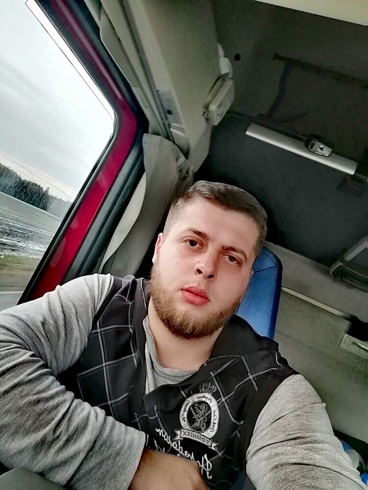  41729708  , 32 ,    