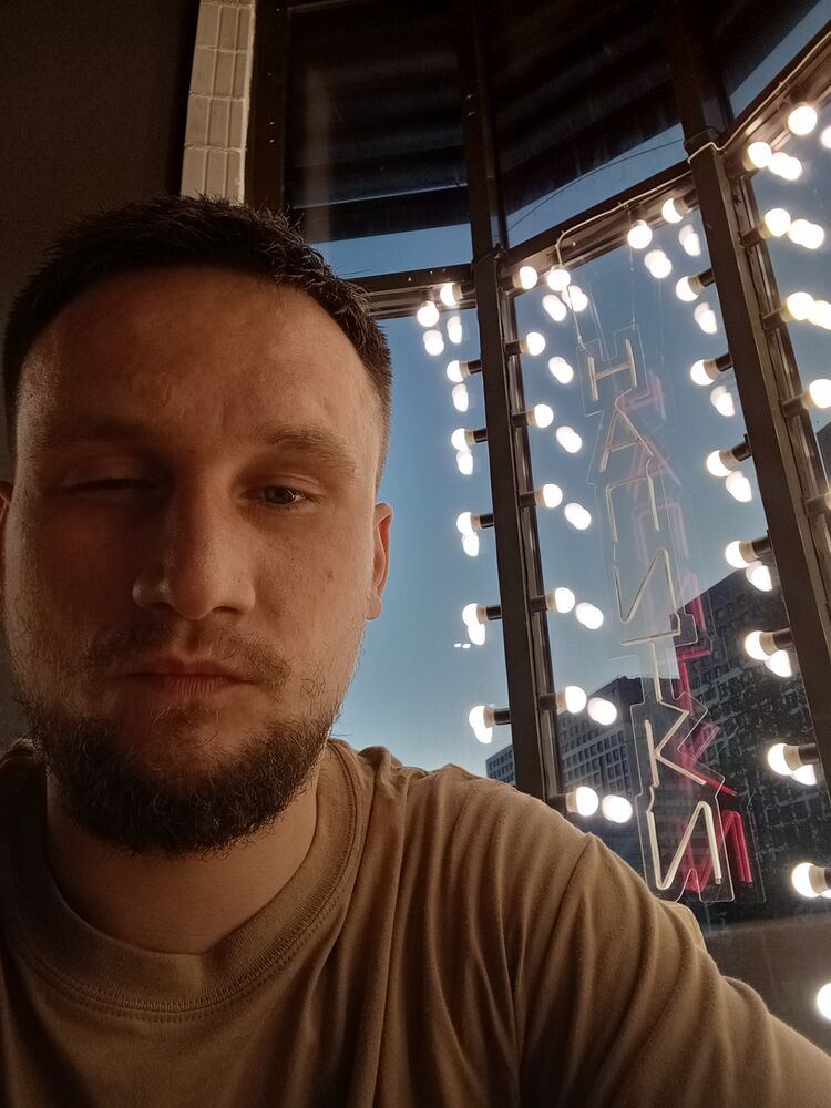  44678698  Ivan, 30 ,    -