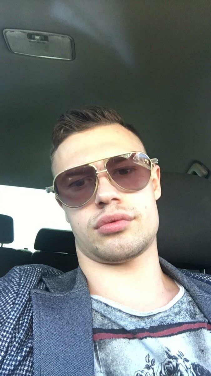  12673238  Barik, 33 ,    