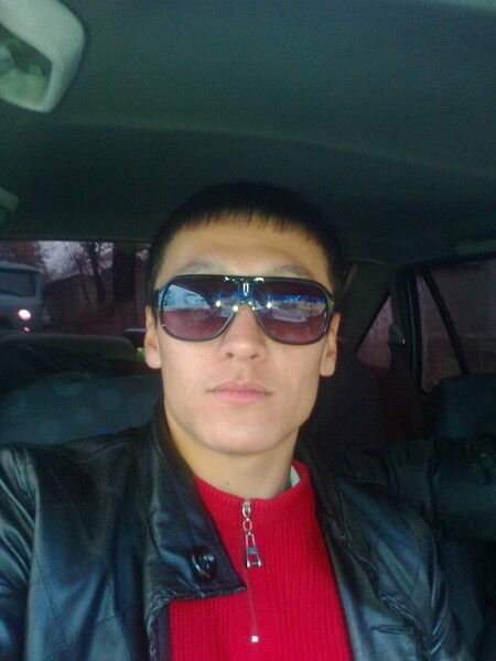  10640668  Olzhas, 34 ,    