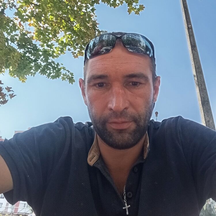  46949308  , 39 ,    