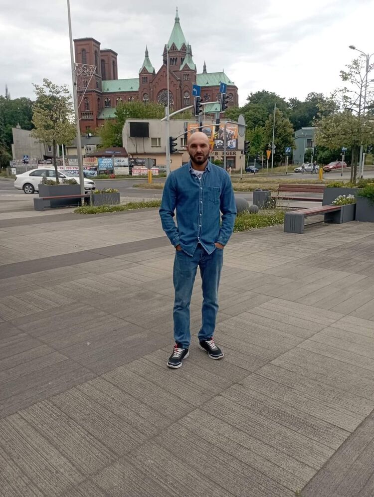 --,   Aron, 29 ,   ,   