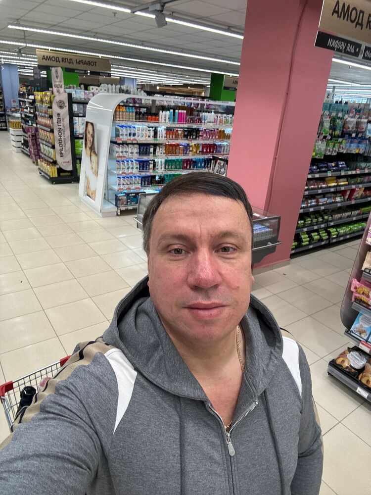  43376738  Nikolai, 40 ,     