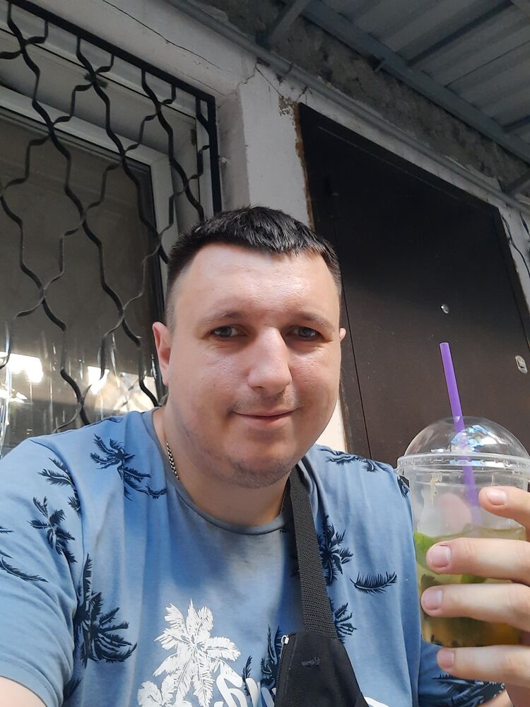  31830218  Igor, 35 ,    