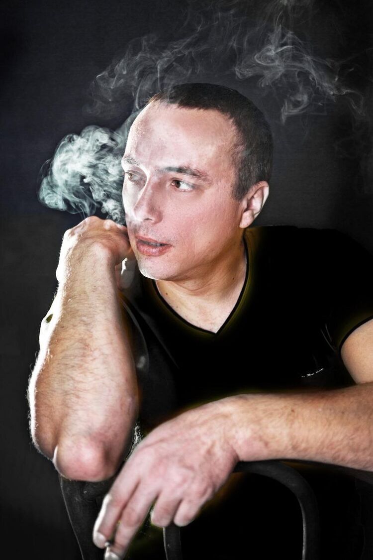  ,   Artem, 40 ,   