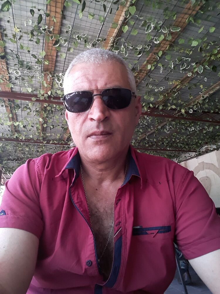  15133508  Arsen, 61 ,    
