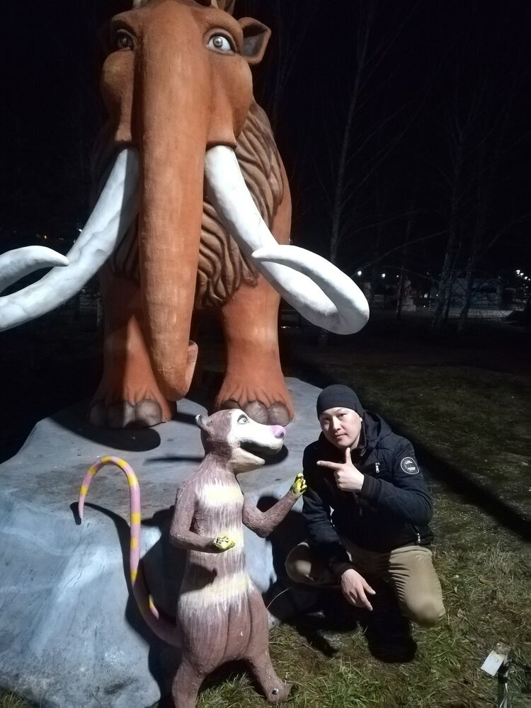 ,   Erik, 38 ,   ,   , c 