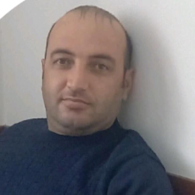  46637548  , 40 ,    