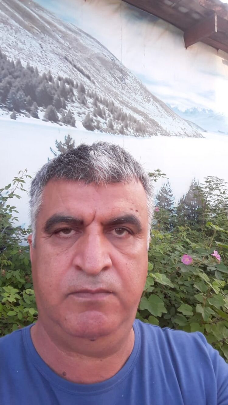  36422408  Salman, 49 ,    