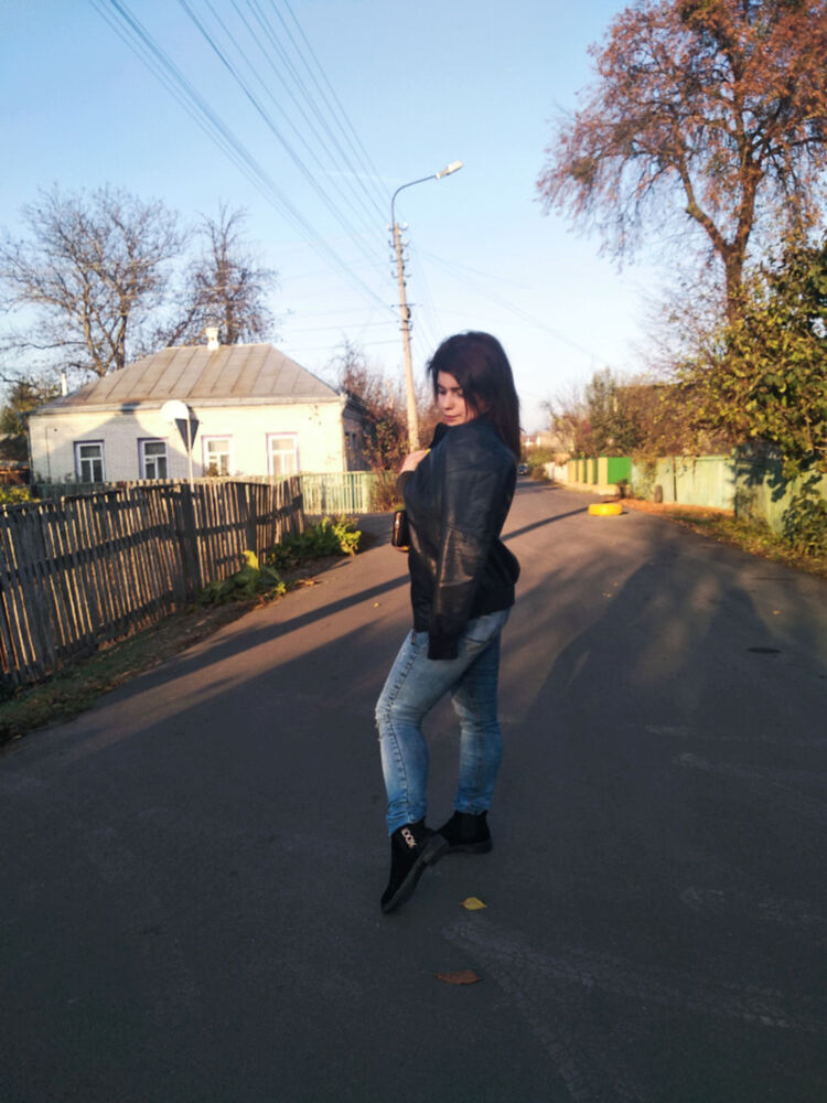  18010018  Diana, 24 ,    -