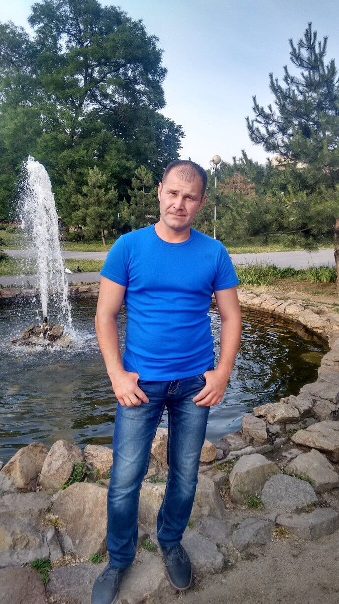  13478418  Valentin, 47 ,    