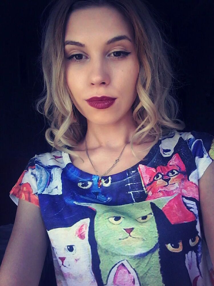  ,   Valentina, 28 ,   