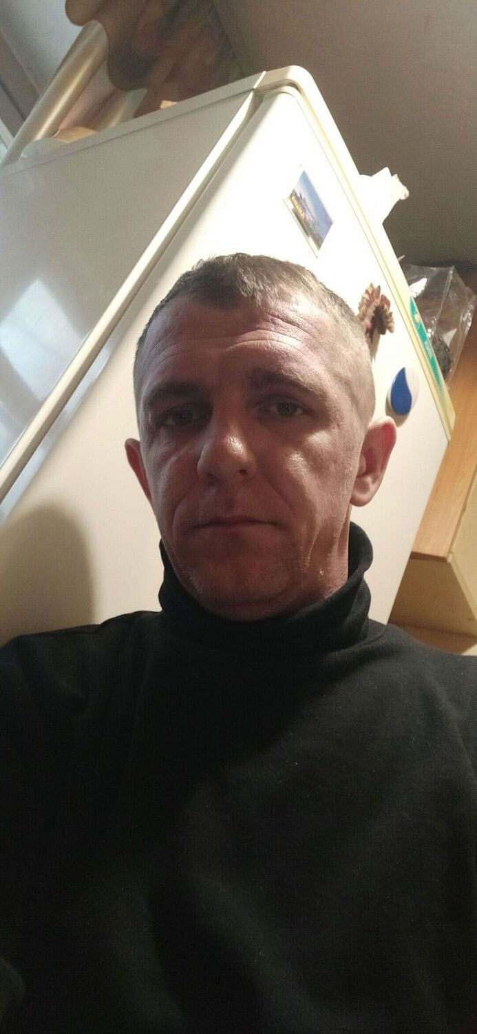  32858348  , 38 ,    