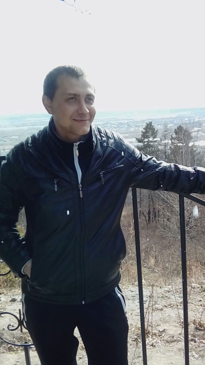  45433958  Vlad, 31 ,    
