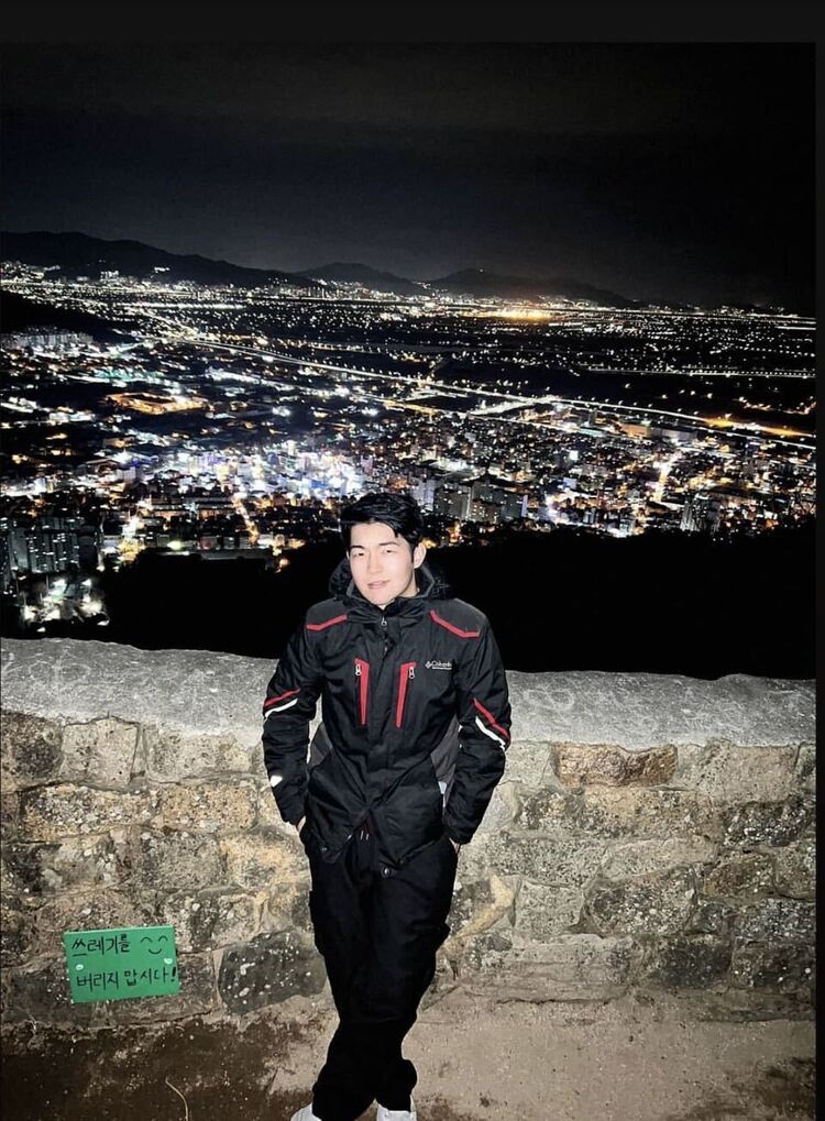 45963158  , 23 ,    Taejon