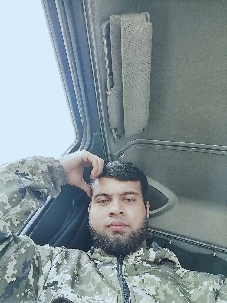  34598568  , 24 ,    