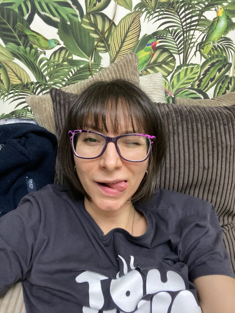  41178588  Karida, 39 ,    