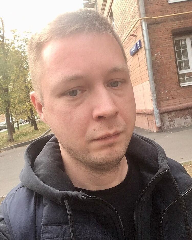  21305068  , 40 ,    
