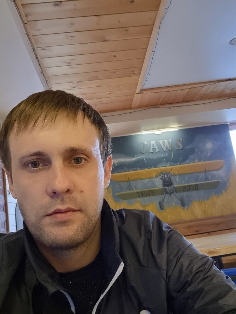  53510638  Konstantin, 34 ,    