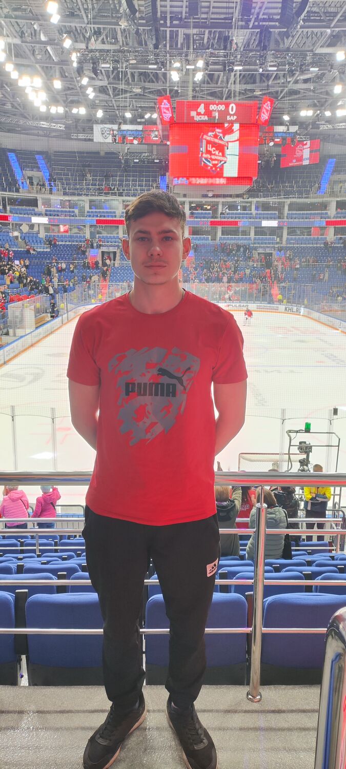  ,   Artyom Grig, 22 ,   ,   , c 