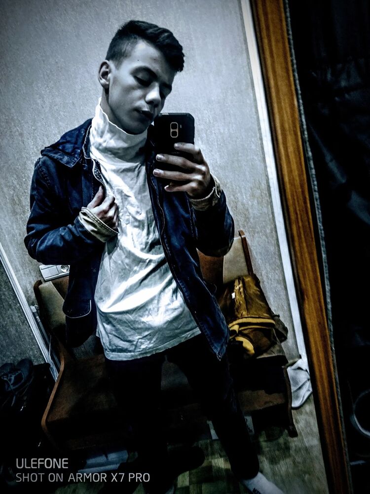  26260768  Dima, 21 ,    