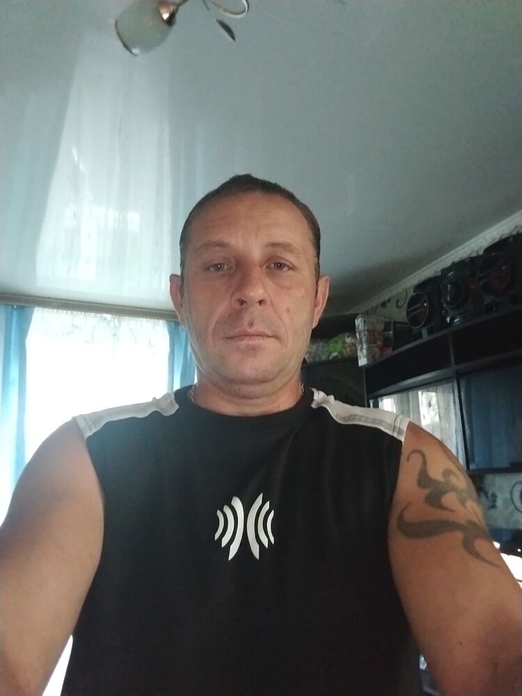  53668548  VITOS, 43 ,    