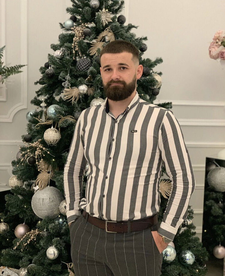  ,   Constantin, 31 ,   ,   