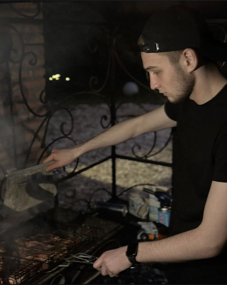  49917638  , 23 ,    -