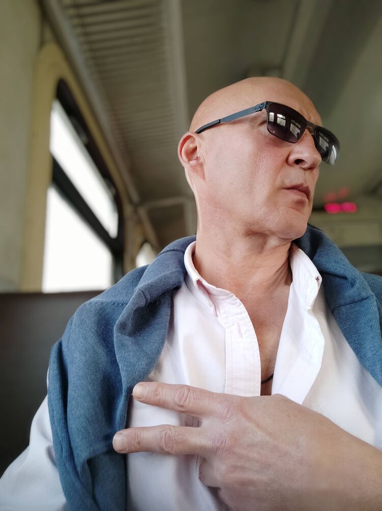  ,   Oleg, 61 ,   ,   