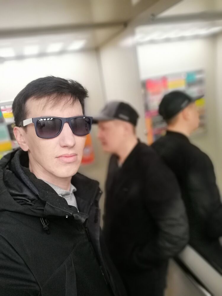  25809728  Markus, 35 ,    